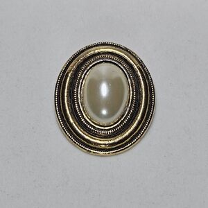 "4 for $20" Tie Rack London Gold and Pearl Scarf Clip